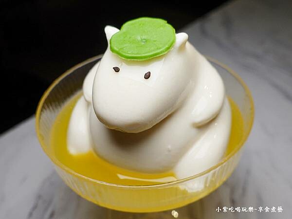 奶凍佐香橙醬(卡皮巴拉)2025西堤牛排桃園南華店 (2).jpg 奶凍佐香橙醬(卡皮巴拉)2025西堤牛排桃園南華店 (2).jpg