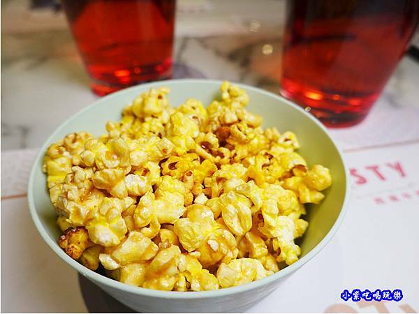 迎賓爆米花-西堤牛排南華店 (1).jpg