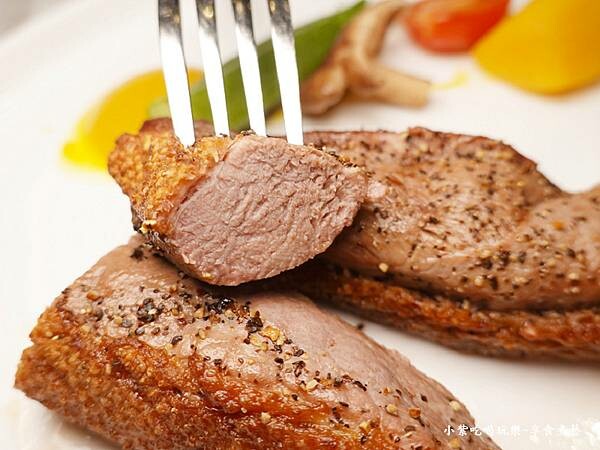 法式香煎國鴨肉佐堅果奶油魚排-2025西堤牛排桃園南華店 (4).jpg 法式香煎國鴨肉佐堅果奶油魚排-2025西堤牛排桃園南華店 (4).jpg