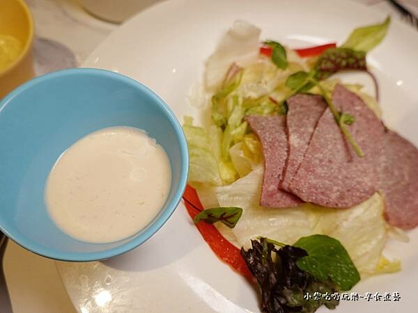 牛肉火腿鮮蔬沙拉-西堤南華店 (3).jpg