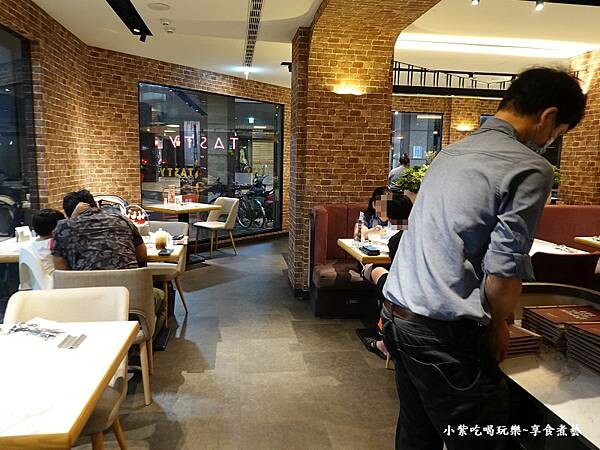 2025西堤牛排桃園南華店-1樓用餐環境 (1).jpg 2025西堤牛排桃園南華店-1樓用餐環境 (1).jpg