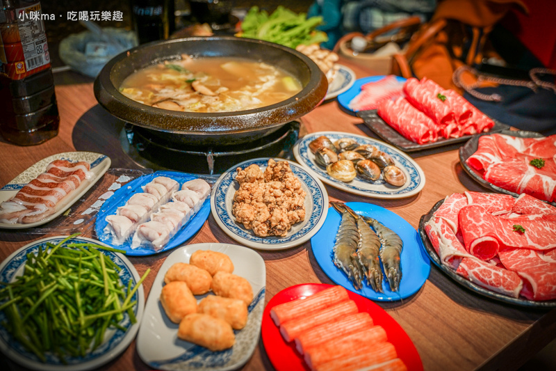 板橋宵夜推薦：雅香石頭火鍋-板橋店 / WalkerLand窩客島整理提供 未經許可不可轉載