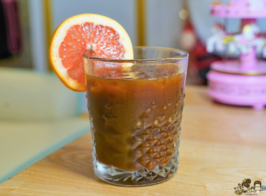 高鐵 美食 下午茶 甜點 生乳捲 生吐司 姊妹約會 彩虹市集 金木馬 文創 高雄