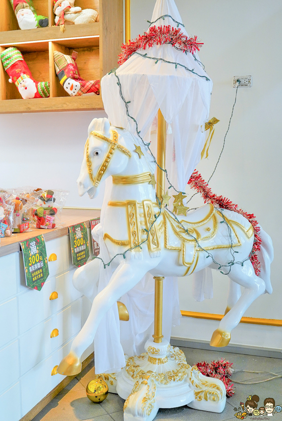 高鐵 美食 下午茶 甜點 生乳捲 生吐司 姊妹約會 彩虹市集 金木馬 文創 高雄