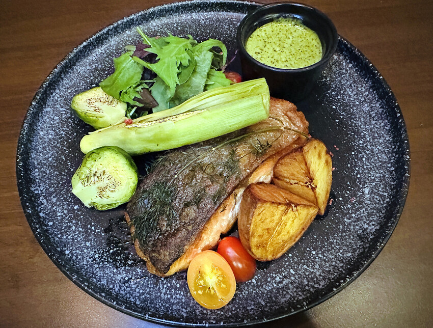 【你覺得呢餐酒館】大巨蛋4.9顆星超高評價餐廳推薦！每一道料