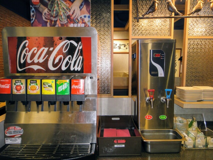 【美食】大橋頭火鍋推薦「荖子鍋」大同區火鍋推薦，新鮮製麵無限供應、20種海陸主食