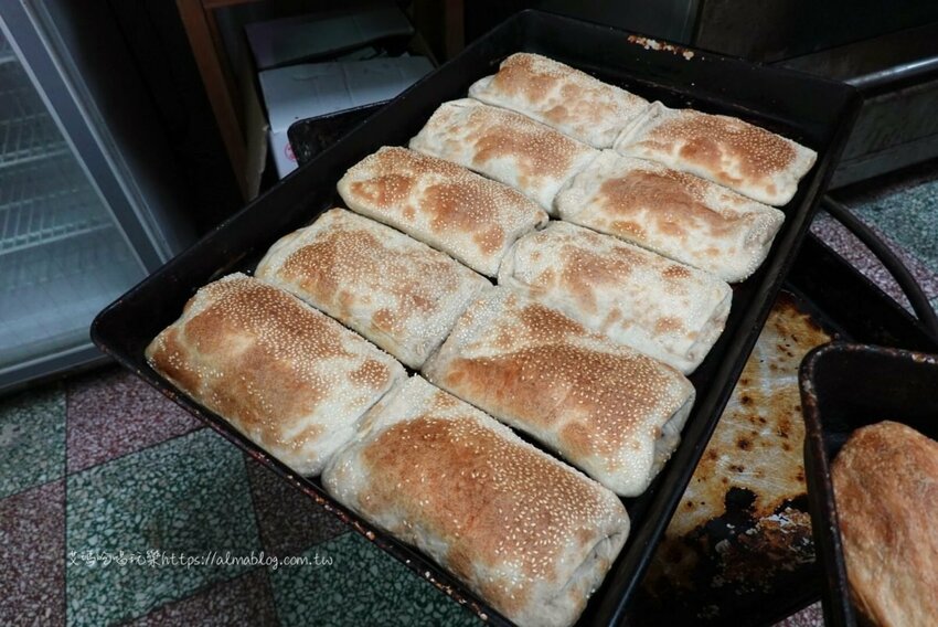 全桃園最大的燒餅！只賣早上每人限量五個．燒餅、酥餅通通只要12元 - 艾瑪▪ 享受吃喝玩樂札記
