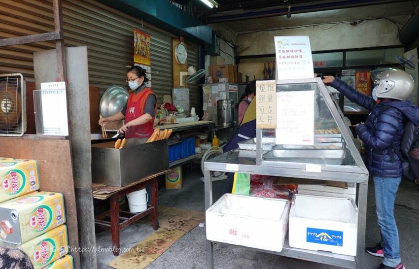 全桃園最大的燒餅！只賣早上每人限量五個．燒餅、酥餅通通只要12元 - 艾瑪▪ 享受吃喝玩樂札記