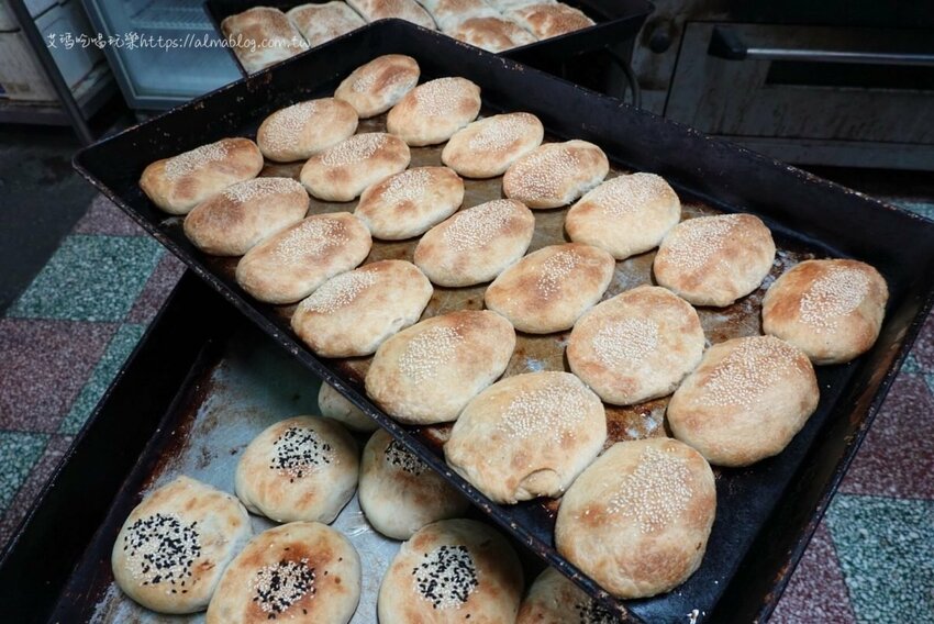 全桃園最大的燒餅！只賣早上每人限量五個．燒餅、酥餅通通只要12元 - 艾瑪▪ 享受吃喝玩樂札記