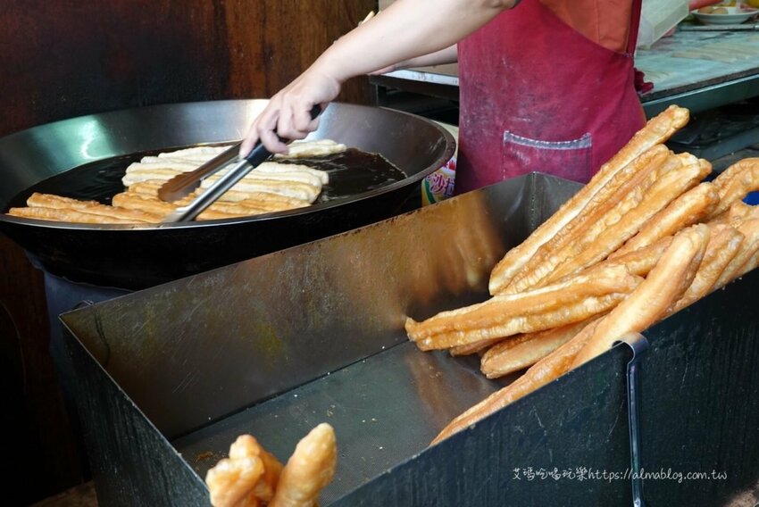 全桃園最大的燒餅！只賣早上每人限量五個．燒餅、酥餅通通只要12元 - 艾瑪▪ 享受吃喝玩樂札記