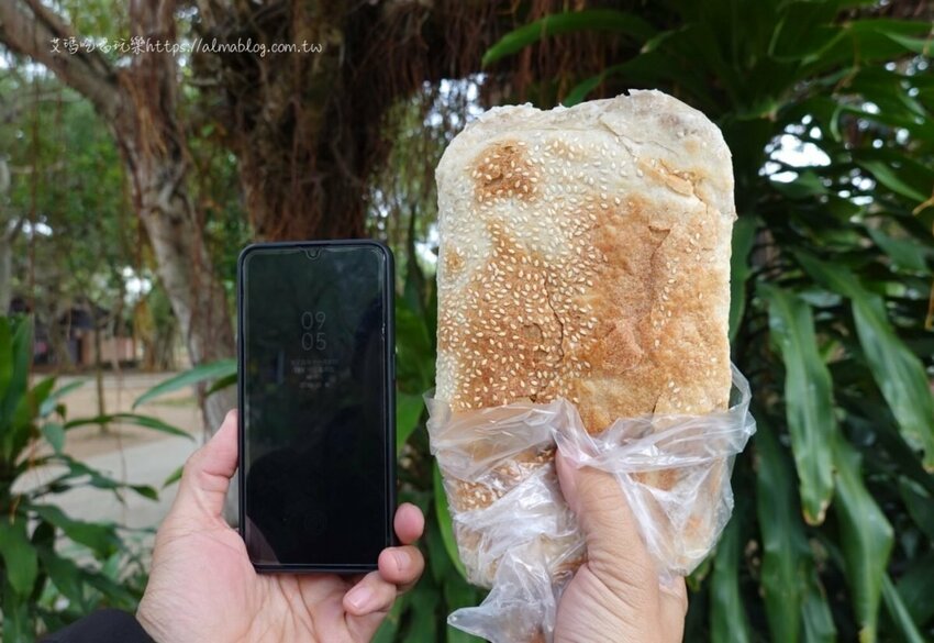 全桃園最大的燒餅！只賣早上每人限量五個．燒餅、酥餅通通只要12元 - 艾瑪▪ 享受吃喝玩樂札記