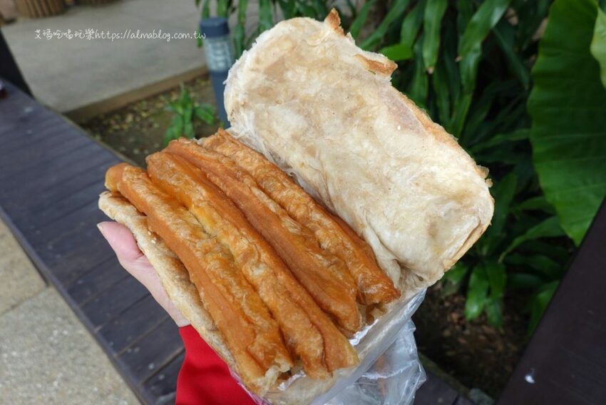 全桃園最大的燒餅！只賣早上每人限量五個．燒餅、酥餅通通只要12元 - 艾瑪▪ 享受吃喝玩樂札記