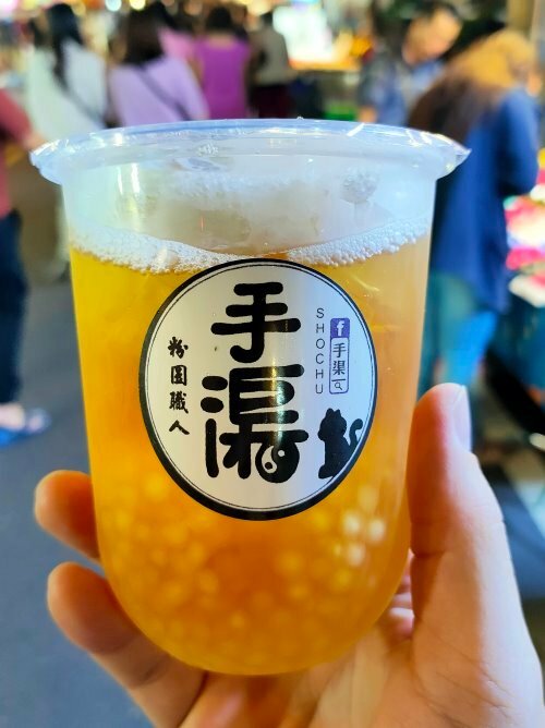 【東港夜市攻略】屏東必逛! 超過600公尺、上百攤商美食古早味!