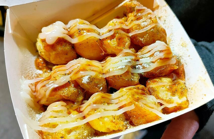 【東港夜市攻略】屏東必逛! 超過600公尺、上百攤商美食古早味!