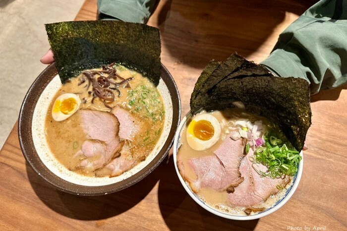 台中人氣拉麵「七面鳥」麻辣雞白湯 八片叉燒醬油拉麵一吃上癮。