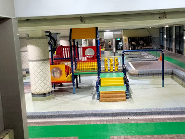 桃園市垃圾焚化廠-焚化爐回饋游泳池-位於內定國小旁.有九個里可免費入池