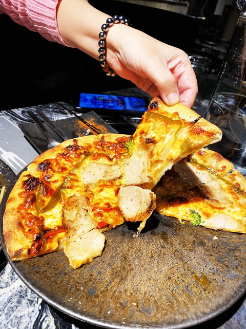 鶯歌老街美食─燧人炊事Catching Fire餐廳。義式料理。手沖咖啡。手工披薩。 手作麵包