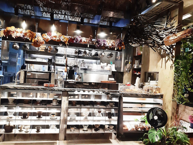 鶯歌老街美食─燧人炊事Catching Fire餐廳。義式料理。手沖咖啡。手工披薩。 手作麵包