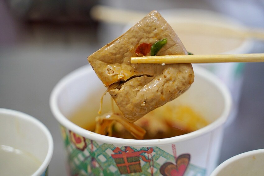 【恰恰駡丸】原本在後龍市場裡的隱藏版美食香煎肉圓搬遷至頭份啦！必點酥皮肉圓、四神湯～ - 阿華田的美食日記