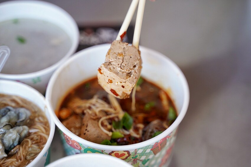 【恰恰駡丸】原本在後龍市場裡的隱藏版美食香煎肉圓搬遷至頭份啦！必點酥皮肉圓、四神湯～ - 阿華田的美食日記