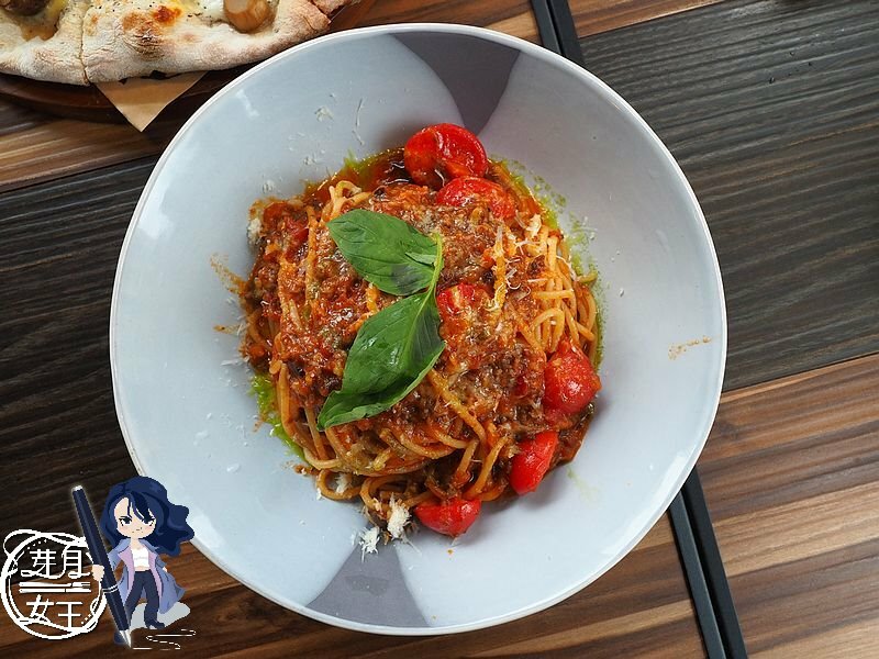 15盎司牛排,中茂新天地美食,好拍照,帕朵拉義式餐廳,桃園下午茶,桃園披薩,桃園美食,桃園藝文特區美食,素食,網美,義大利麵,草莓披薩 @民宿女王芽月-美食.旅遊.全台趴趴走