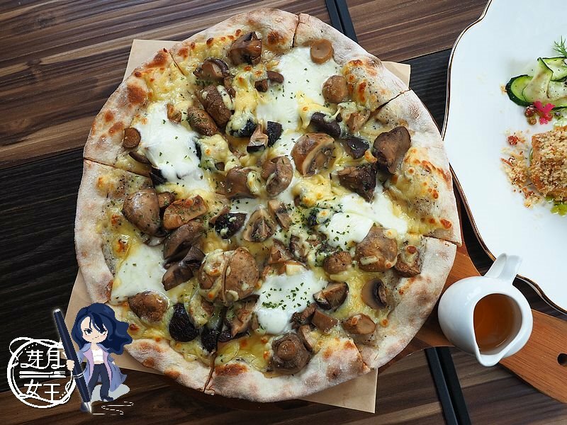 15盎司牛排,中茂新天地美食,好拍照,帕朵拉義式餐廳,桃園下午茶,桃園披薩,桃園美食,桃園藝文特區美食,素食,網美,義大利麵,草莓披薩 @民宿女王芽月-美食.旅遊.全台趴趴走