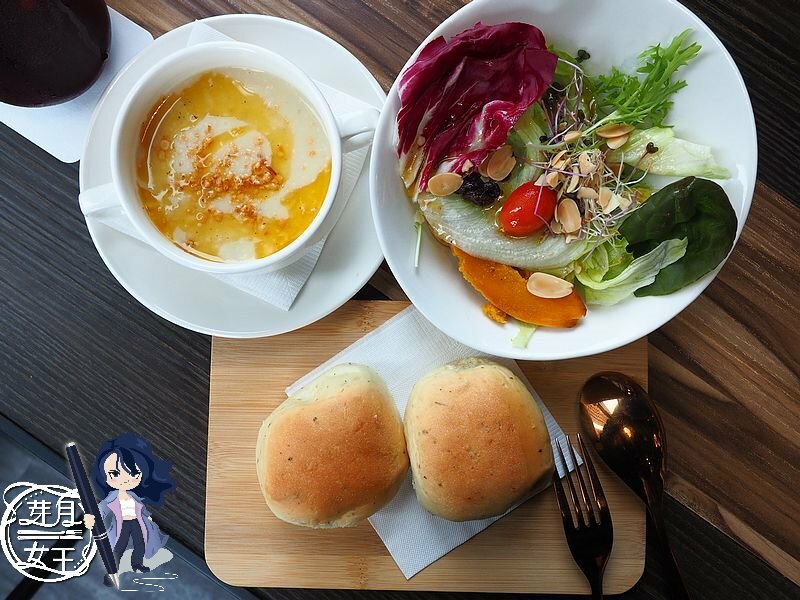 15盎司牛排,中茂新天地美食,好拍照,帕朵拉義式餐廳,桃園下午茶,桃園披薩,桃園美食,桃園藝文特區美食,素食,網美,義大利麵,草莓披薩 @民宿女王芽月-美食.旅遊.全台趴趴走