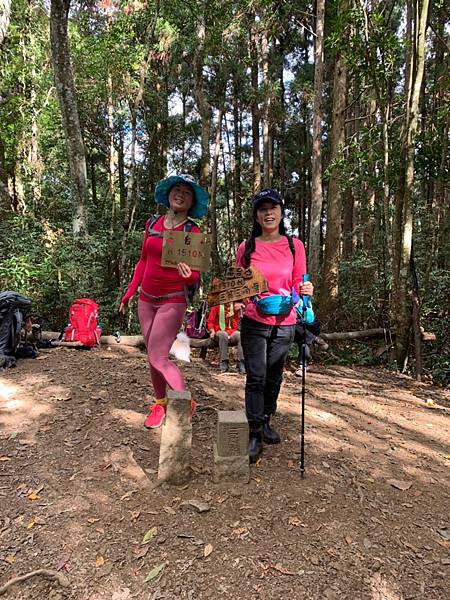 Jessica遊記-人生第一次挑戰新竹尖石鄉中級山「高台山+小島田山+中島田山+大島田山縱走」花費7小時，挑戰成功！（爬山是敬畏之心）