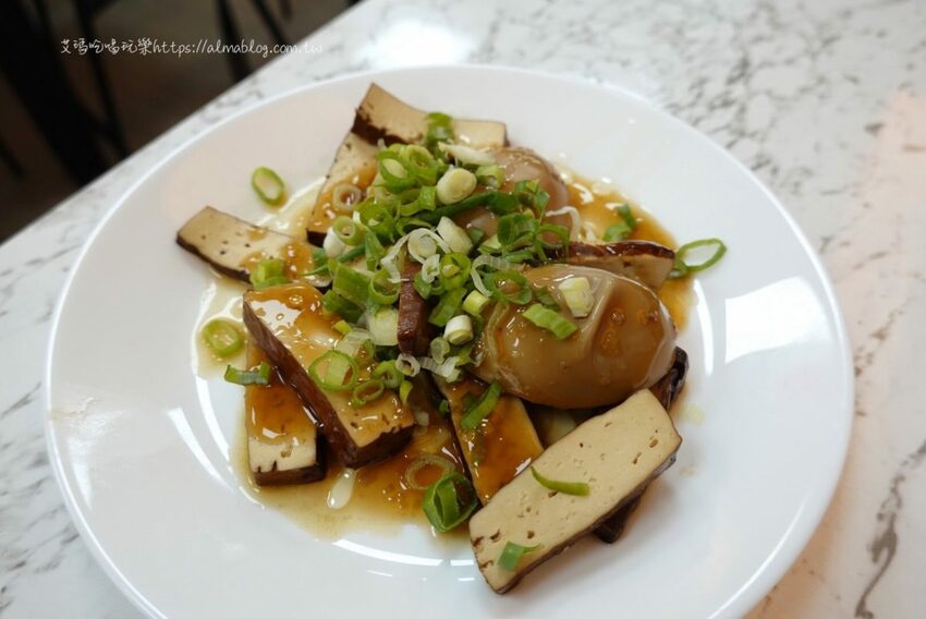 〖東石鮮蚵〗痛風走開！嘉義東石產地直達．每碗鮮蚵都是滿滿滿．蚵嗲超酥脆Ｘ炸蔥段 - 艾瑪▪ 享受吃喝玩樂札記