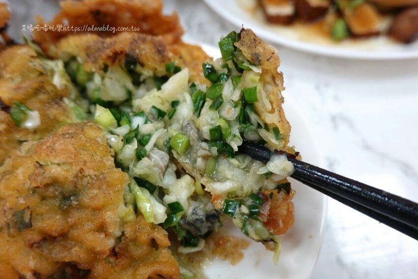 〖東石鮮蚵〗痛風走開！嘉義東石產地直達．每碗鮮蚵都是滿滿滿．蚵嗲超酥脆Ｘ炸蔥段 - 艾瑪▪ 享受吃喝玩樂札記