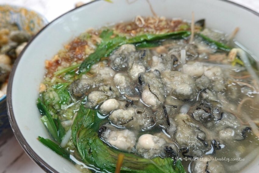 〖東石鮮蚵〗痛風走開！嘉義東石產地直達．每碗鮮蚵都是滿滿滿．蚵嗲超酥脆Ｘ炸蔥段 - 艾瑪▪ 享受吃喝玩樂札記