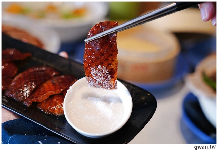 王品集團新店插旗公益路！桌邊片鴨超吸睛，限量烤鴨想吃記得先預訂喔~