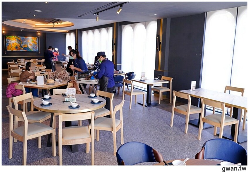 王品集團新店插旗公益路！桌邊片鴨超吸睛，限量烤鴨想吃記得先預訂喔~