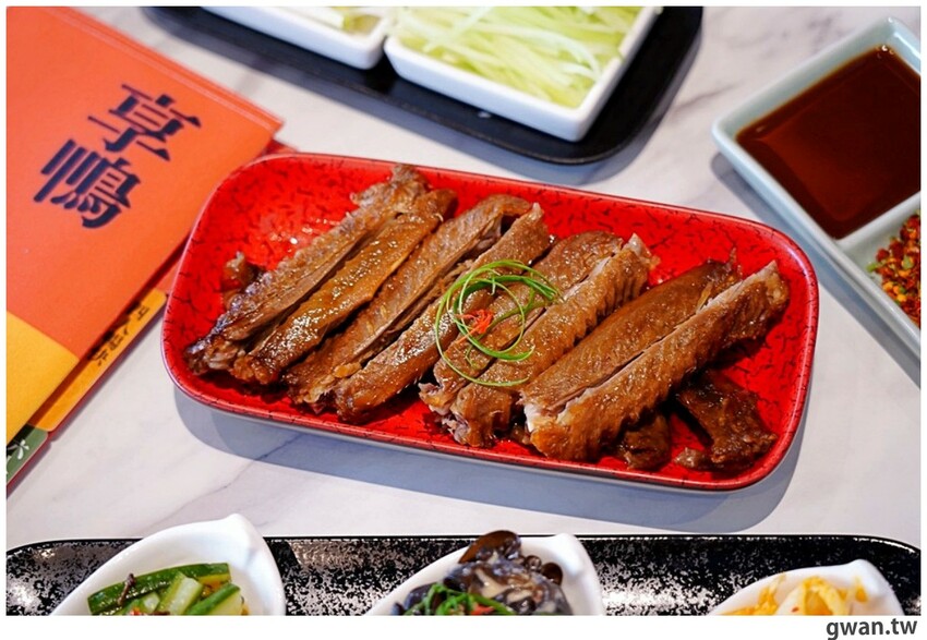 王品集團新店插旗公益路！桌邊片鴨超吸睛，限量烤鴨想吃記得先預訂喔~