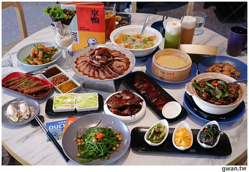 王品集團新店插旗公益路！桌邊片鴨超吸睛，限量烤鴨想吃記得先預訂喔~