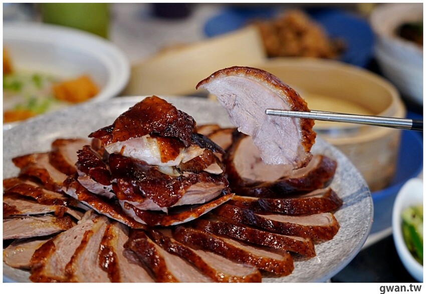 王品集團新店插旗公益路！桌邊片鴨超吸睛，限量烤鴨想吃記得先預訂喔~