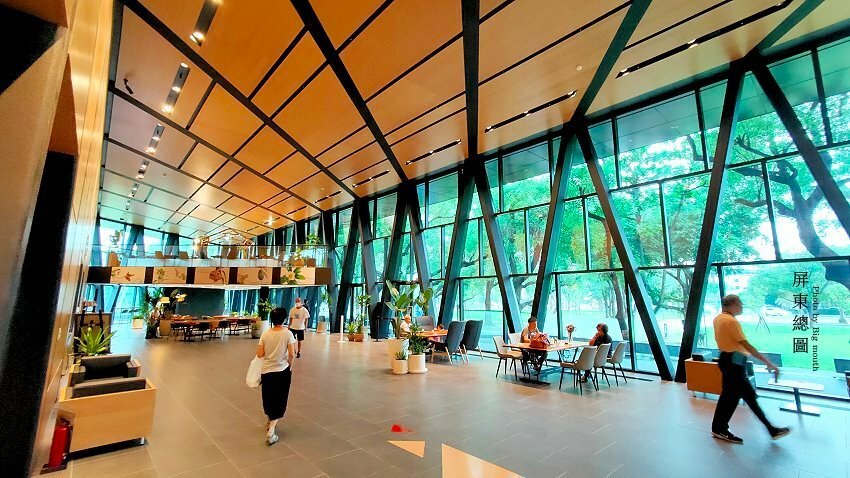 【屏東景點】屏東圖書館總館.絕美!南台灣最美森林圖書館!