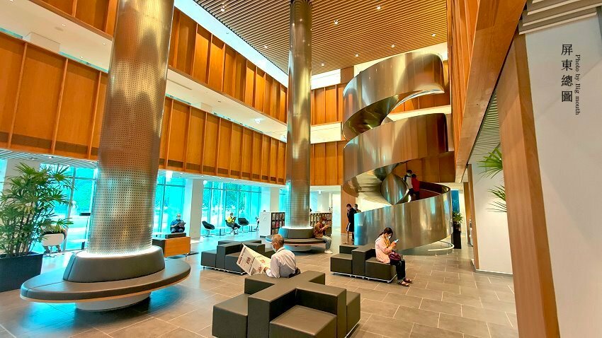 【屏東景點】屏東圖書館總館.絕美!南台灣最美森林圖書館!