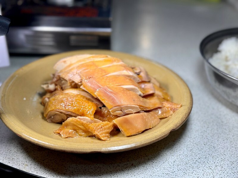 苗栗縣公館鄉苗栗縣｜公館鄉｜工藝行旅第一站從美食開始，「陶之飲」傳承三代的道地客家美味，搭配訂製陶器食器，讓吃飯