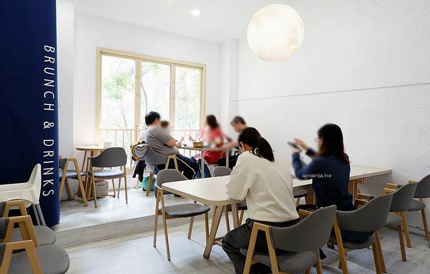 懂滋咚吃韓風早午餐。人氣韓式料理全時段供應，銅板價特色糖餅年糕串，近中國醫藥大學中友百貨 - 🍎 蘋果話日常🍎