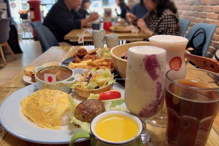 懂滋咚吃韓風早午餐。人氣韓式料理全時段供應，銅板價特色糖餅年糕串，近中國醫藥大學中友百貨 - 🍎 蘋果話日常🍎