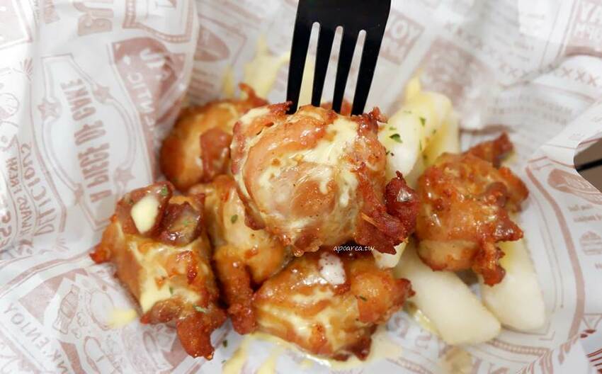 懂滋咚吃韓風早午餐。人氣韓式料理全時段供應，銅板價特色糖餅年糕串，近中國醫藥大學中友百貨 - 🍎 蘋果話日常🍎