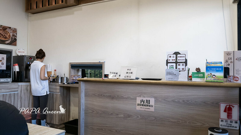 台中小吃必吃羅家古早味！麻油腰子湯 肉燥飯超好評。