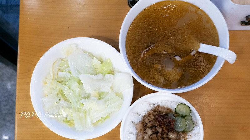 台中小吃必吃羅家古早味！麻油腰子湯 肉燥飯超好評。