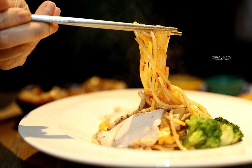 體重破錶也要吃!鐵鍋酥皮爆漿芋泥乳酪蛋餅 超人氣早午餐店推薦|早吧 Morning Bar 伊通店(捷運松江南京站