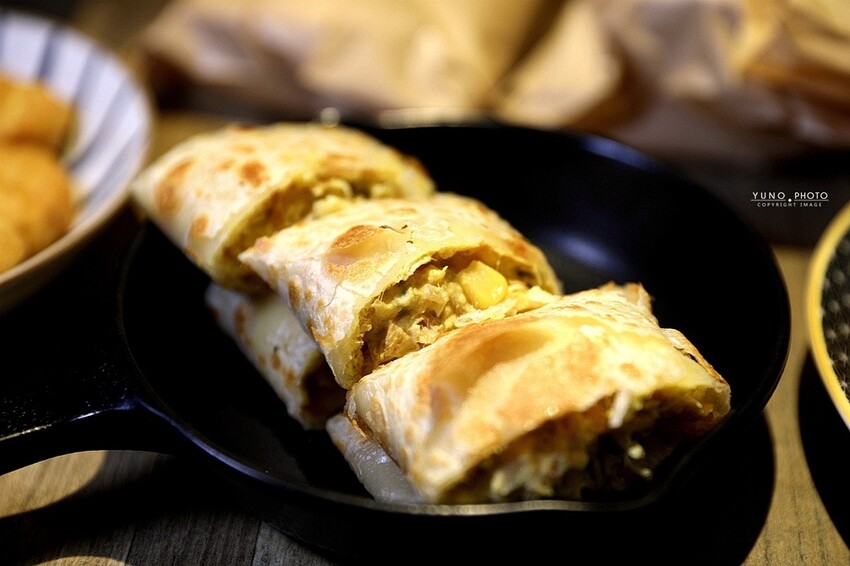 體重破錶也要吃!鐵鍋酥皮爆漿芋泥乳酪蛋餅 超人氣早午餐店推薦|早吧 Morning Bar 伊通店(捷運松江南京站