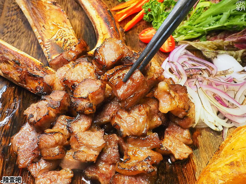 隱藏在市區的解憂秘所！點陸壹吧串燒餐酒館，點解憂特調配串燒，生啤無限暢飲~