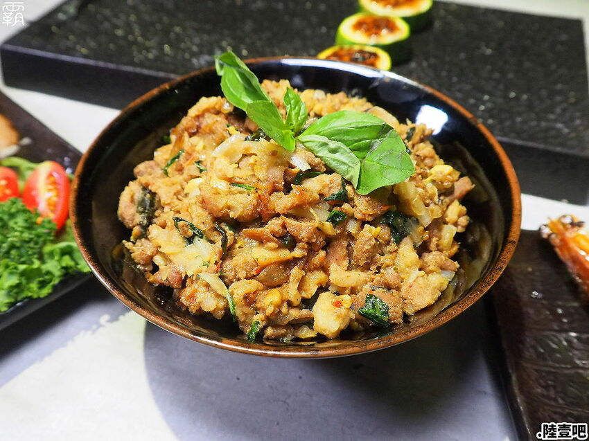 隱藏在市區的解憂秘所！點陸壹吧串燒餐酒館，點解憂特調配串燒，生啤無限暢飲~