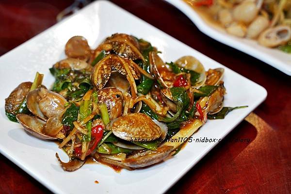 市民大道平價熱炒【完鍋子熱炒】#市民大道宵夜 #東區聚餐 中國風質感餐廳 #尾牙 #聚餐 都適合 (11).JPG