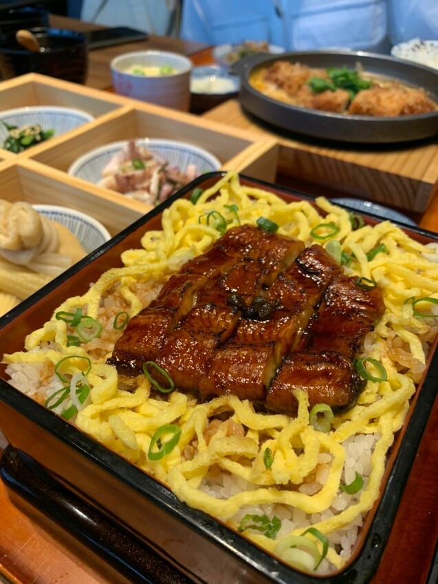 【台北】微風南山美食｜日本橋浜町食事処 超精緻日式料理 四格松花堂御膳鰻魚飯 經典日本美味不用出國也能吃到！